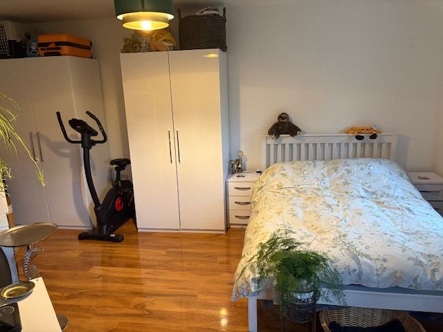 4 Crouch Hill Close , Sherborne 